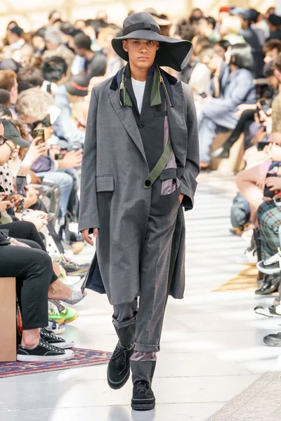 Look 7